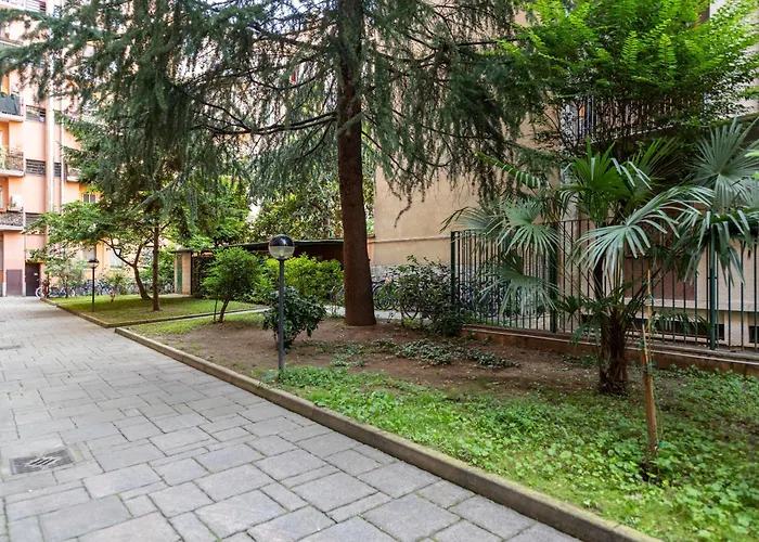 Caracciolo, 28 - Ampio Per 5, Posizione Perfetta