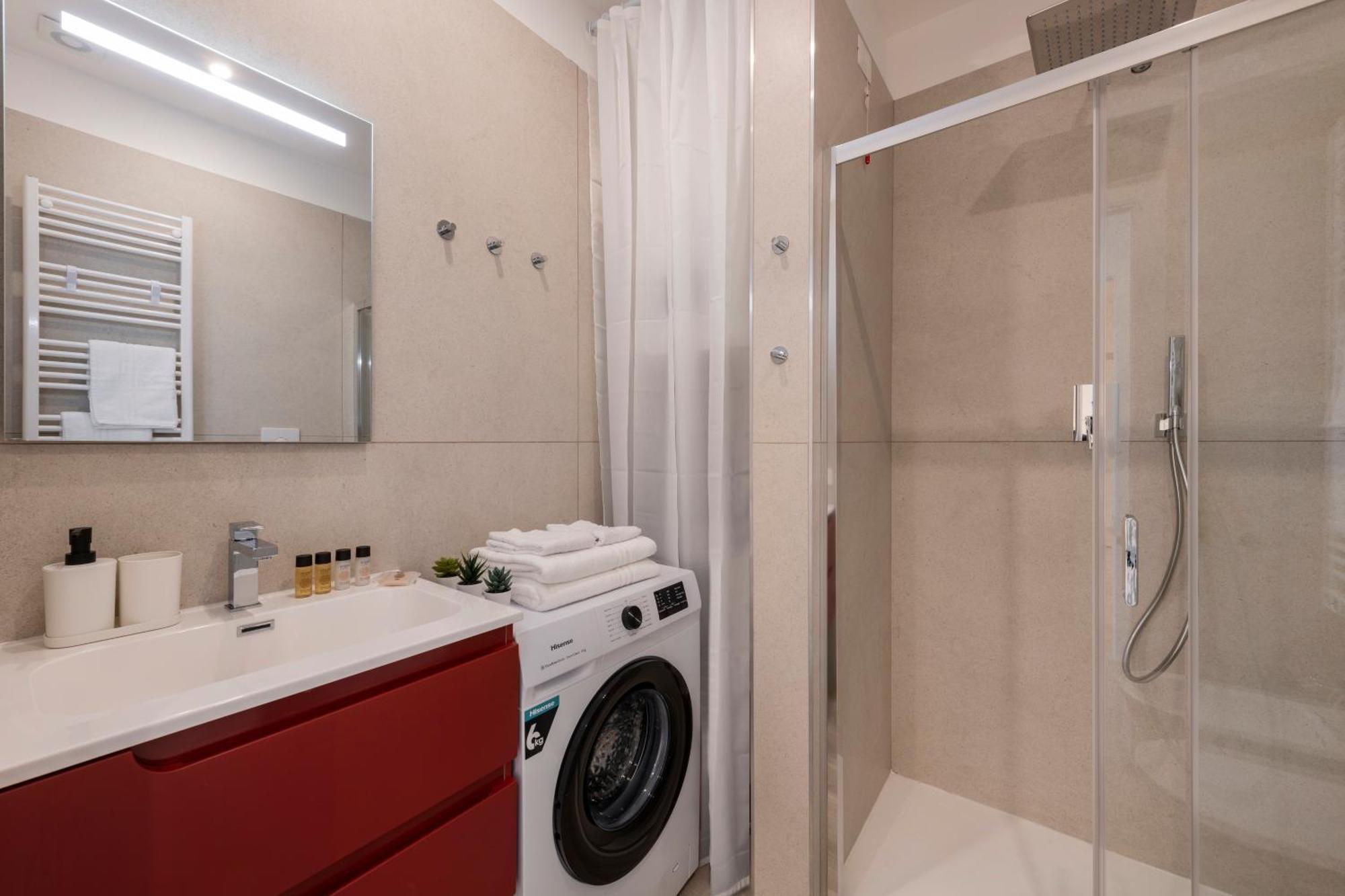 Appartement Caracciolo, 28 - Ampio Per 5, Posizione Perfetta *
